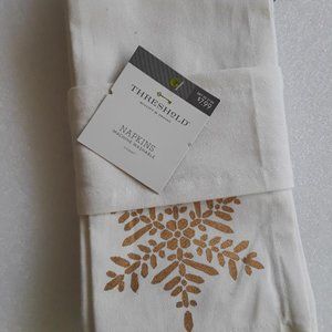Holiday napkins, set of 4, new